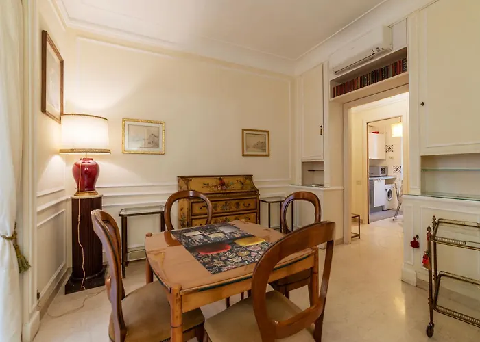 Guesthost - Piazza Navona Elegant Apartment